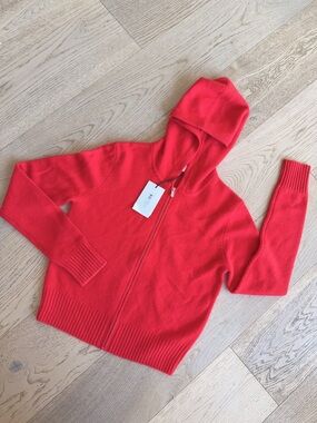 NWT 129668 Aritzia cashmere zip hoodie flashing red XS